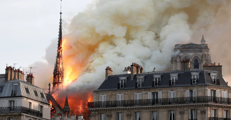 Башни Нотр-Дам-де-Пари с субботы снова открывают для посетителей