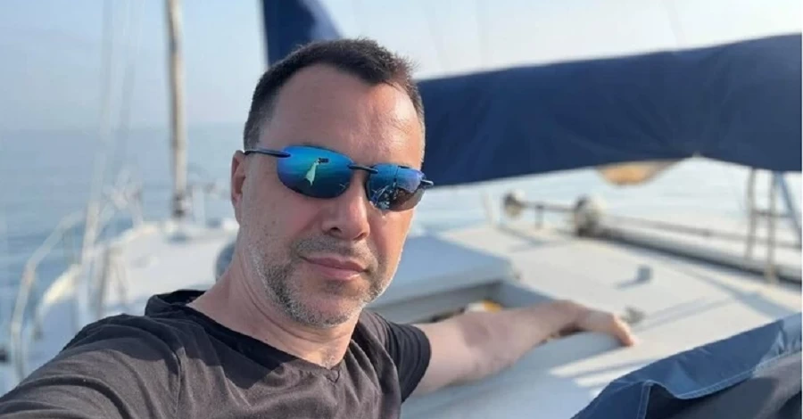 Военные обвинили Арестовича в мошенничестве