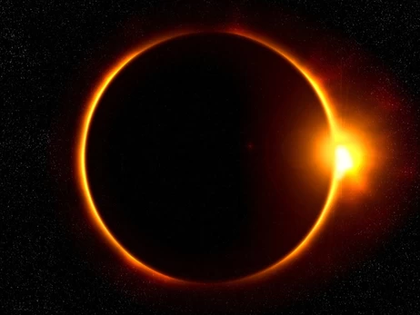 Уже сьогодні можна буде побачити сонячне затемнення - Сатурн опиниться на одній лінії з Землею та Сонцем