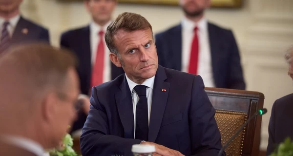Порушення російськими дронами простору країн НАТО не випадковість, - Макрон