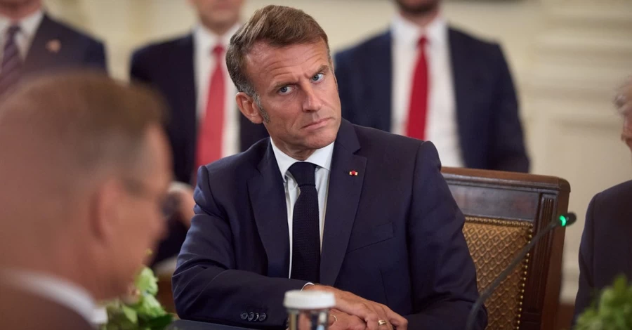 Нарушения российскими дронами пространства стран НАТО не случайность, - Макрон