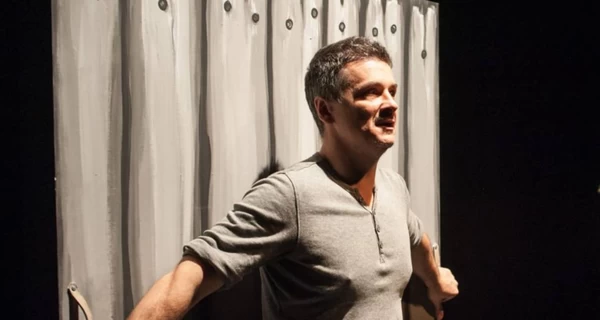 Актер Дмитрий Завадский попал в больницу с инсультом - коллеги собирают средства на его лечение