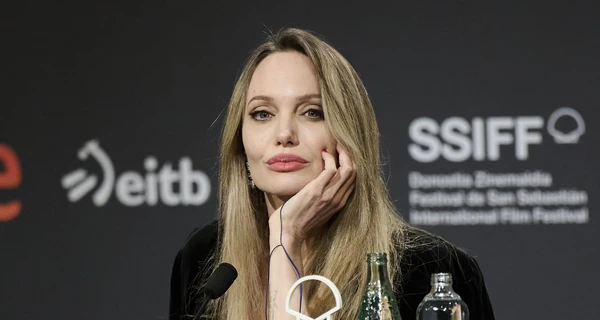 Анджелина Джоли резко высказалась о свободе слова в США: Я не узнаю свою страну