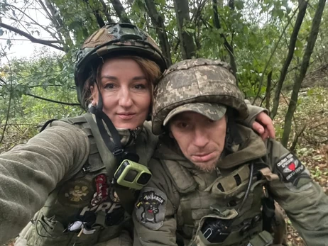 Автомобіль зі знімальною групою 