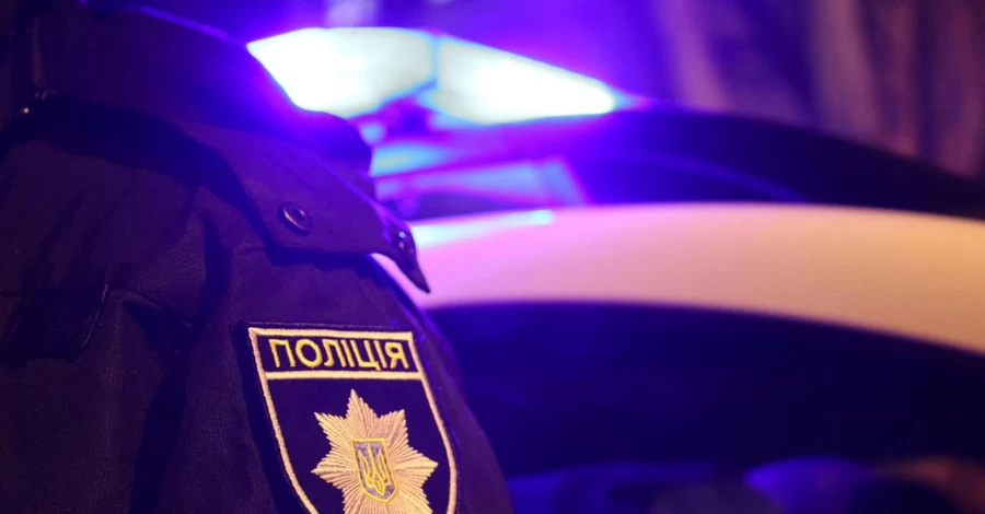 В Івано-Франківську невідомі напали на будівлю ТЦК, розбивши двері та вікна