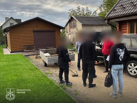 В Ровенской области военные строили жилье командиру вместо службы