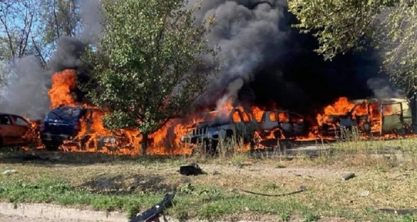 Росіяни завдали п'ять ударів по Запоріжжю - є загиблі, травмовані, палають автомобілі