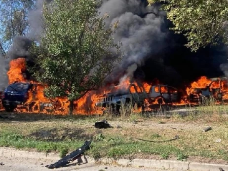 Россияне нанесли пять ударов по Запорожью - есть погибшие, травмированные, горят автомобили