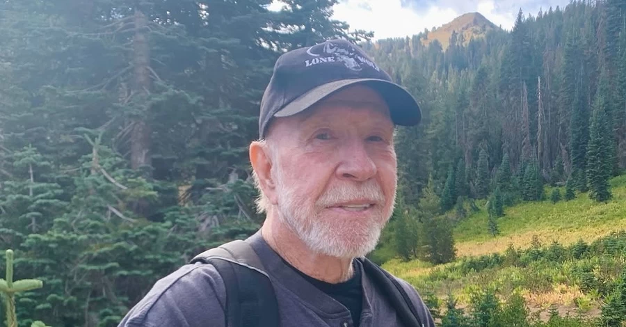 85-річний Чак Норріс підкорив пік Лассен