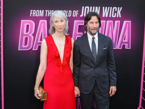 Агент Киану Ривза опроверг слухи, что он сыграл тайную свадьбу с возлюбленной