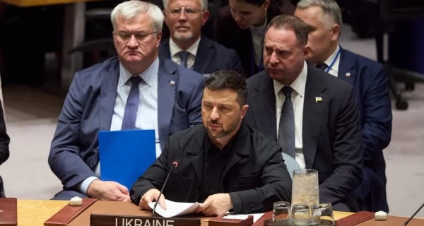 У Украины нет больших ракет, но дроны могут летать на 3 тысячи километров и становятся все более смертоносными, - Зеленский