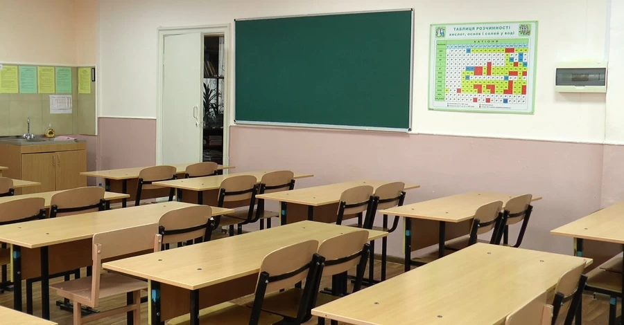 В Винницкой области 25-летний учитель физкультуры избил палкой ученика