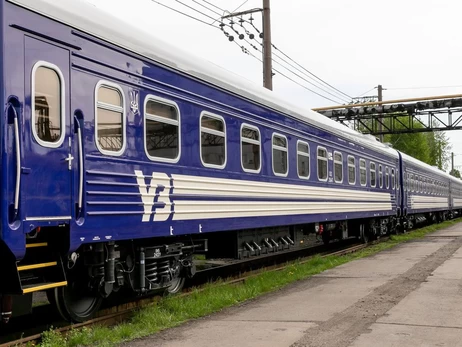 После ночных обстрелов «Укрзалізниця» сообщила о задержке ряда поездов 