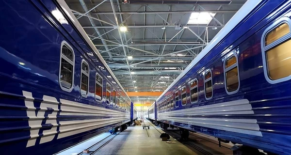 На Одещині після російських обстрілів затримується низка потягів  