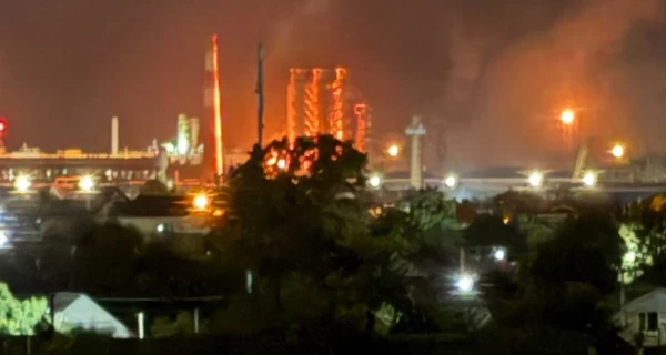 Ночью беспилотники атаковали НПЗ в Краснодарском крае