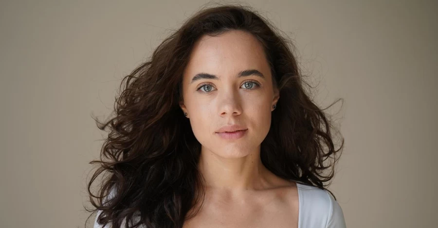 Актриса Александра Сорока: Война заставляет делать выбор – кого спасать первым, кого поддержать