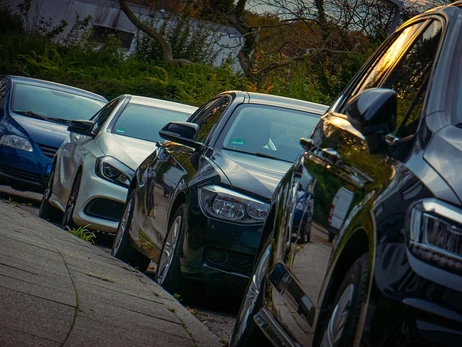 Автосалоны обязали предоставлять данные о расходе топлива и выбросах - такая этикетка появится на всех новых авто