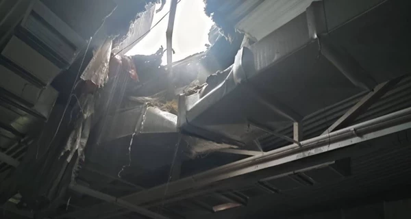 Войска РФ ударили по торговому центру в Харькове, есть пострадавшие