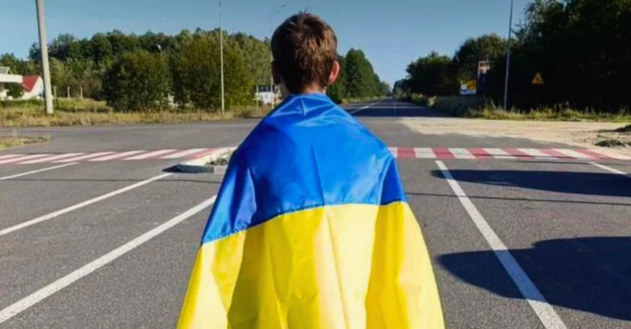 С захваченных РФ территорий вернули еще троих молодых людей, которых пытались завербовать россияне 