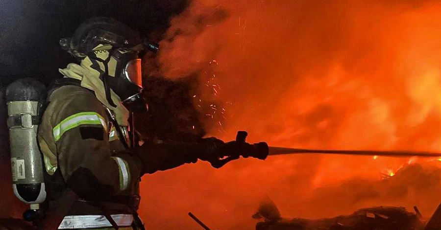 Россияне атакуют Киев ракетами и дронами, под ударом - больница, детсад и многоэтажка