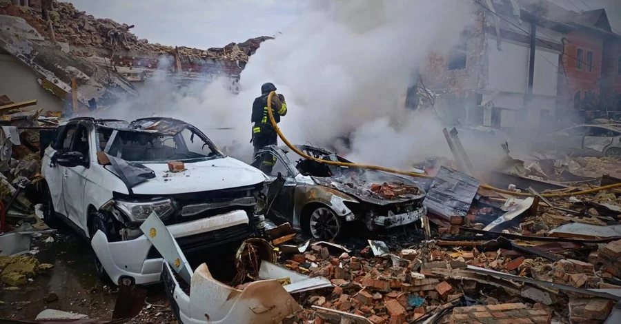 В Киеве из-за массированной российской атаки повреждено посольство Польши