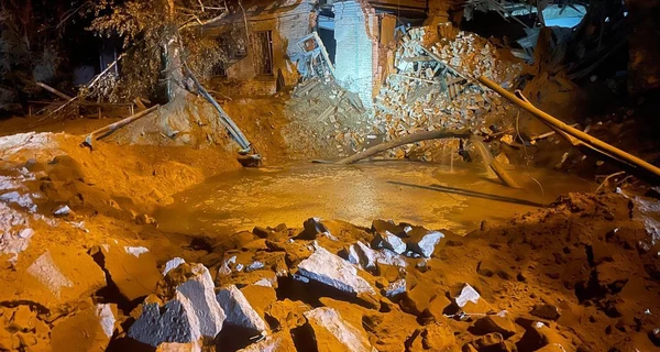 Армия РФ попала ракетой по многоэтажке в Запорожье, среди пострадавших - трое детей