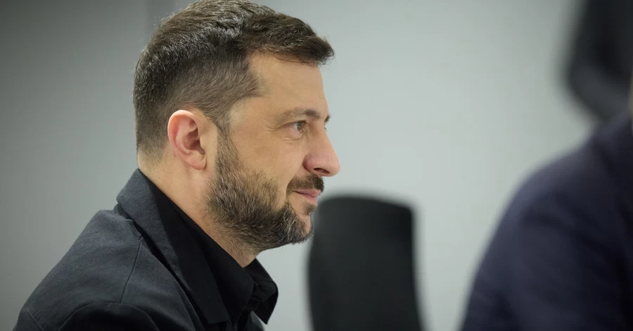 Лукашенко живе у своєму старечому світі, Путін іноді навідується, - Зеленський