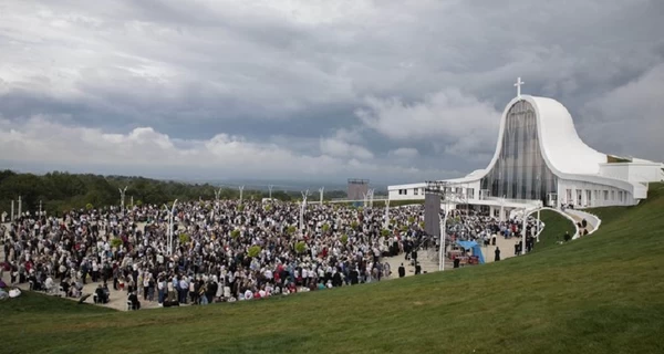 В Прикарпатье привезут часть креста, на котором был распят Иисус Христос