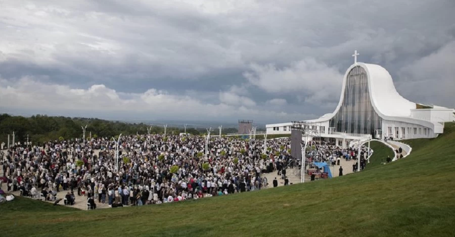 На Прикарпаття привезуть для поклоніння частину хреста, на якому був розіп'ятий Ісус Христос