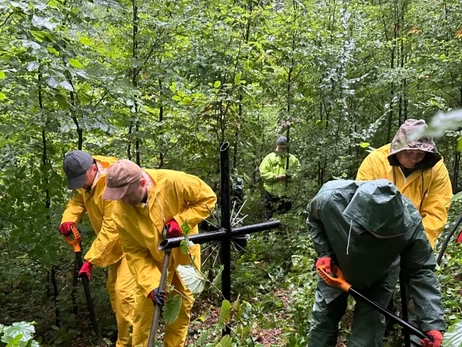 В Польше украинские специалисты начали эксгумацию могил павших бойцов УПА