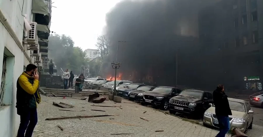 Россия атаковала центр Днепра дронами - один погибший, 20 пострадавших