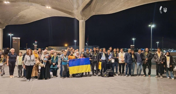 Украина эвакуировала из Газы 48 своих граждан, среди них - женщины и дети