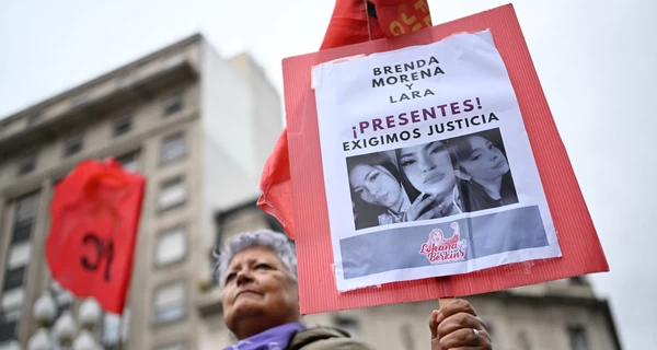 Аргентиной прокатилась волна протестов, вызванных убийством трех девушек в прямом эфире 