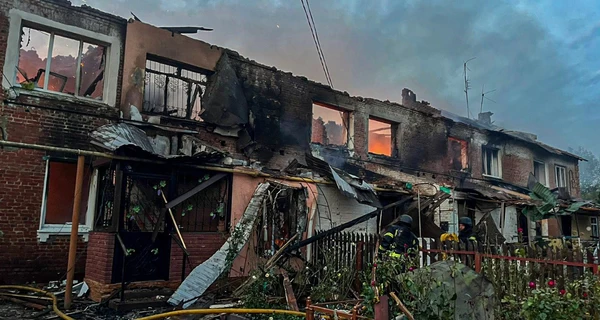 Российский дрон ударил по дому на Сумщине, погибла семья с маленькими детьми