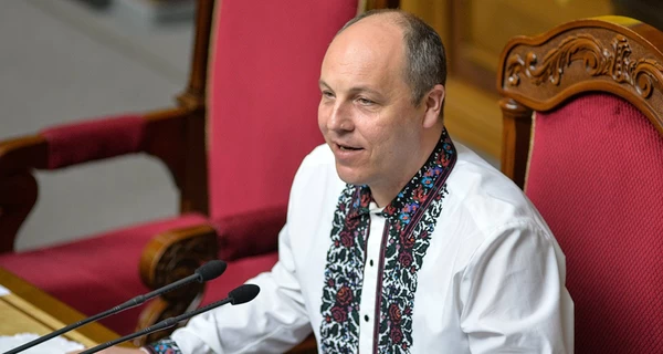 Зеленский присвоил звание Героя Украины Андрею Парубию, которого застрелили во Львове