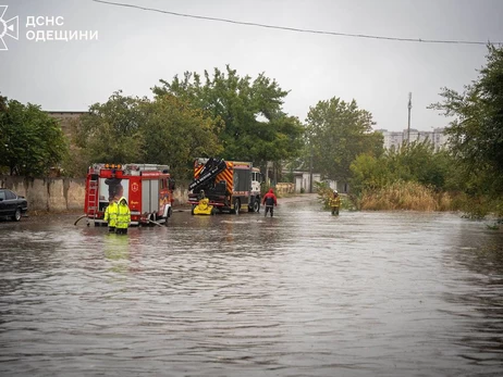 В Одесі затопило майже 700 будинків - уряд намагається не допустити колапсу в місті 
