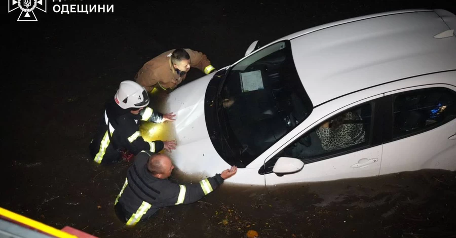 Число погибших из-за непогоды в Одессе возросло до 10 человек