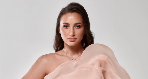 Анна Ризатдинова показалась под капельницей и рассказала о своем здоровье