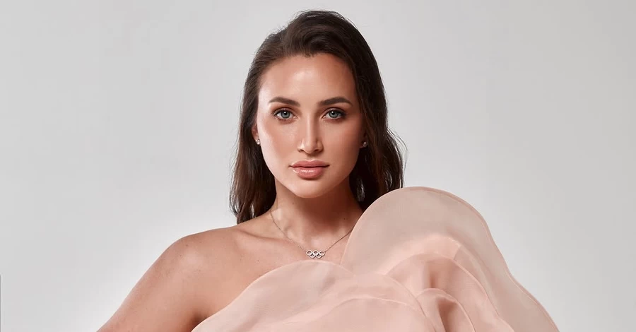 Анна Ризатдинова показалась под капельницей и рассказала о своем здоровье