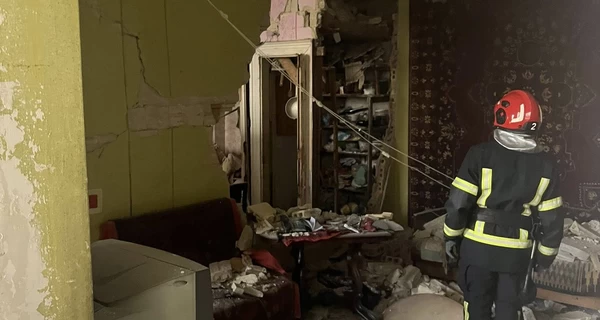 Во Львове из-за взрыва газа повреждены восемь квартир и госпитализирована женщина