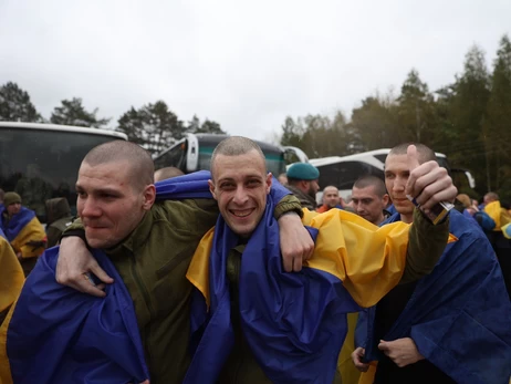 З російського полону повернули ще 185 захисників та 20 цивільних