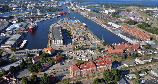 Под польским Щецином заметили российский катер вблизи газопровода