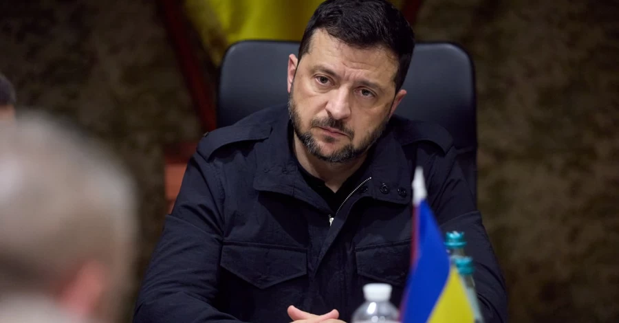 Зеленський заявив, що розраховує отримати від Трампа нову далекобійну зброю  