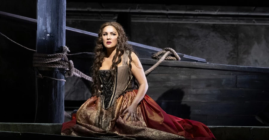 В Румынии отменили концерт российской оперной певицы Анны Нетребко