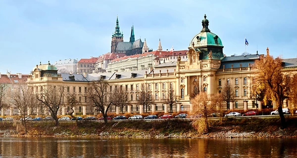 Парламентские выборы в Чехии: союзник Украины может изменить курс