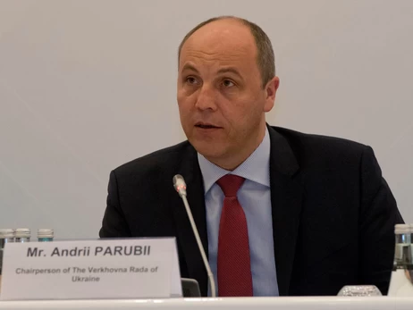 Подозреваемому в убийстве Парубия добавили подозрение в госизмене