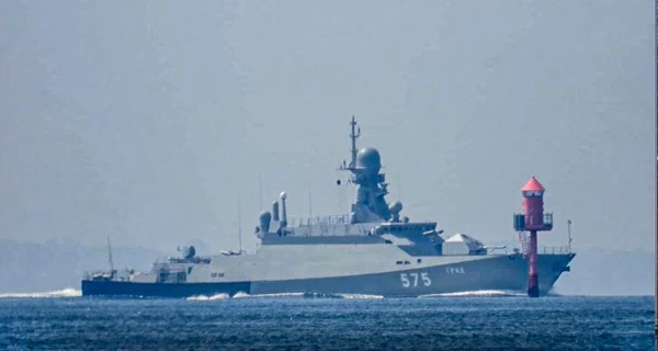 Силы ССО поразили корабль РФ, который шел из Балтийского в Каспийское море