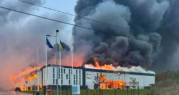 РФ наносит удары по Львову - в городе пожары и запах гари, некоторые районы обесточены