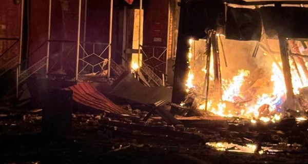 В Донецкой области обстрелом уничтожено отделение Новой почты с посылками на 1 млн грн