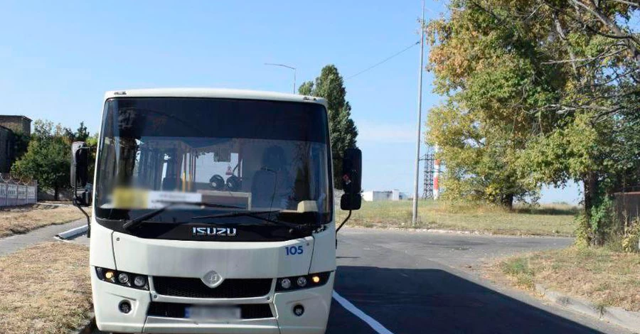 У Києві водій маршрутки кинув гранату в авто колеги